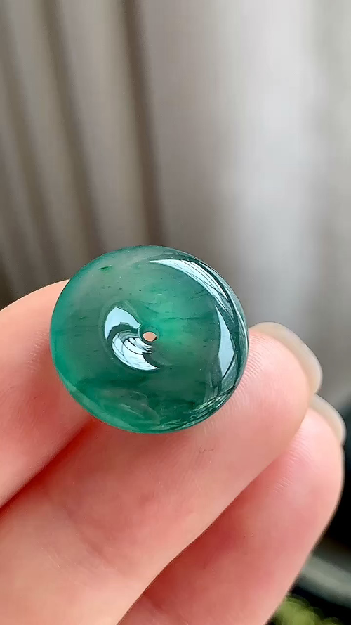 天然翡翠，飘花冰蓝平安扣无裂，尺寸17-5 bm85