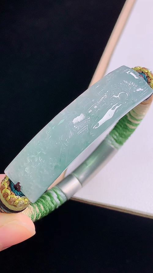️冰飘花山水手牌，无裂，尺寸:51.0-13.0-6.1mm
