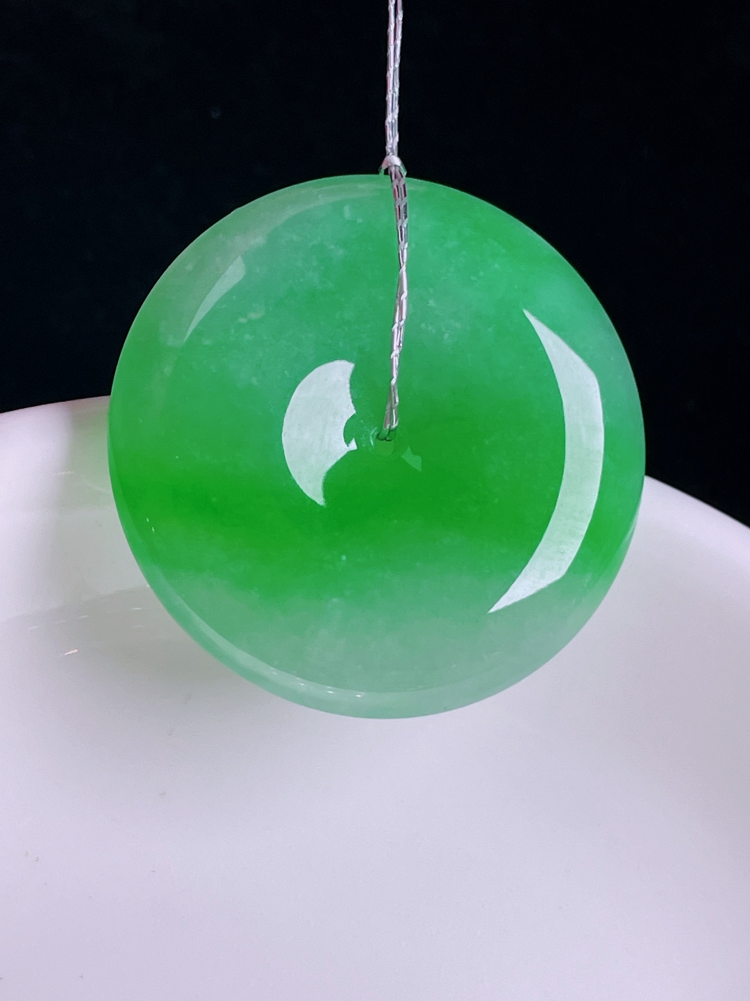 ️辣绿平安扣，老种起光，细底通透，尺寸：30/6.2mm0807