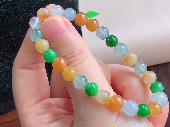 ️ 三彩手串，尺寸取一7.1mm，包A附证书