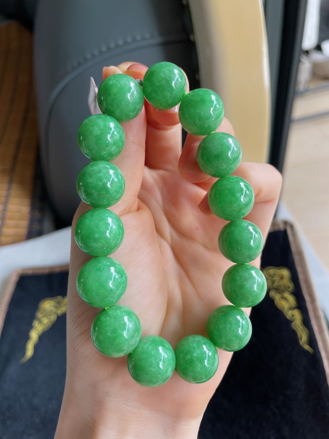 ️，缅甸天然翡翠A货，满绿手串，大颗粒，尺寸：14.2mm。-695