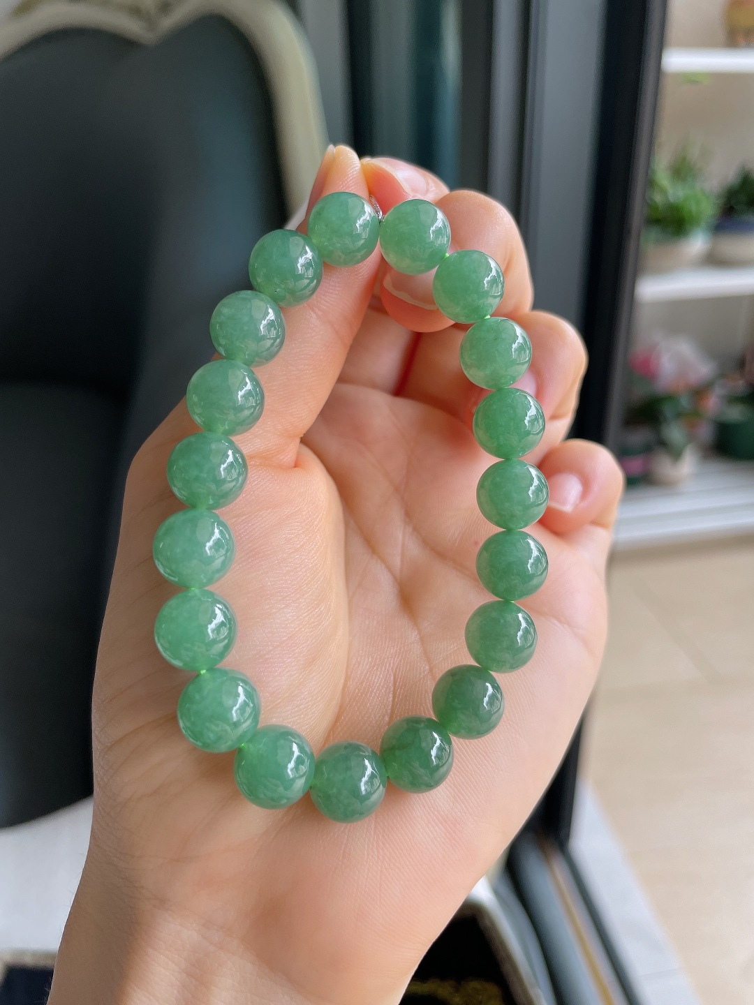 ️，缅甸天然翡翠A货，冰满绿油绿手串，尺寸：10mm。【编4500】