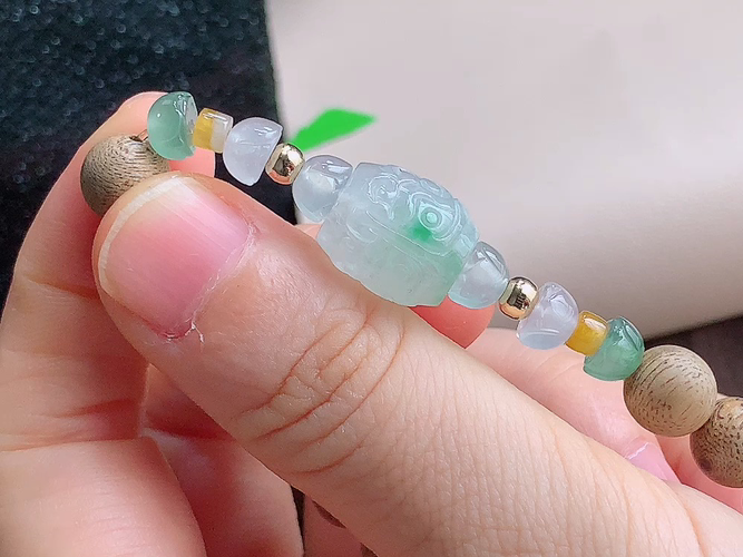 ️ 路路通手链，尺寸取一12.8-11.7mm，包A附证书
