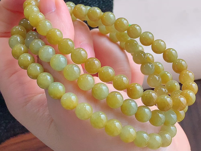 ️ 黄翡珠链，尺寸取一7.1mm，包A附证书