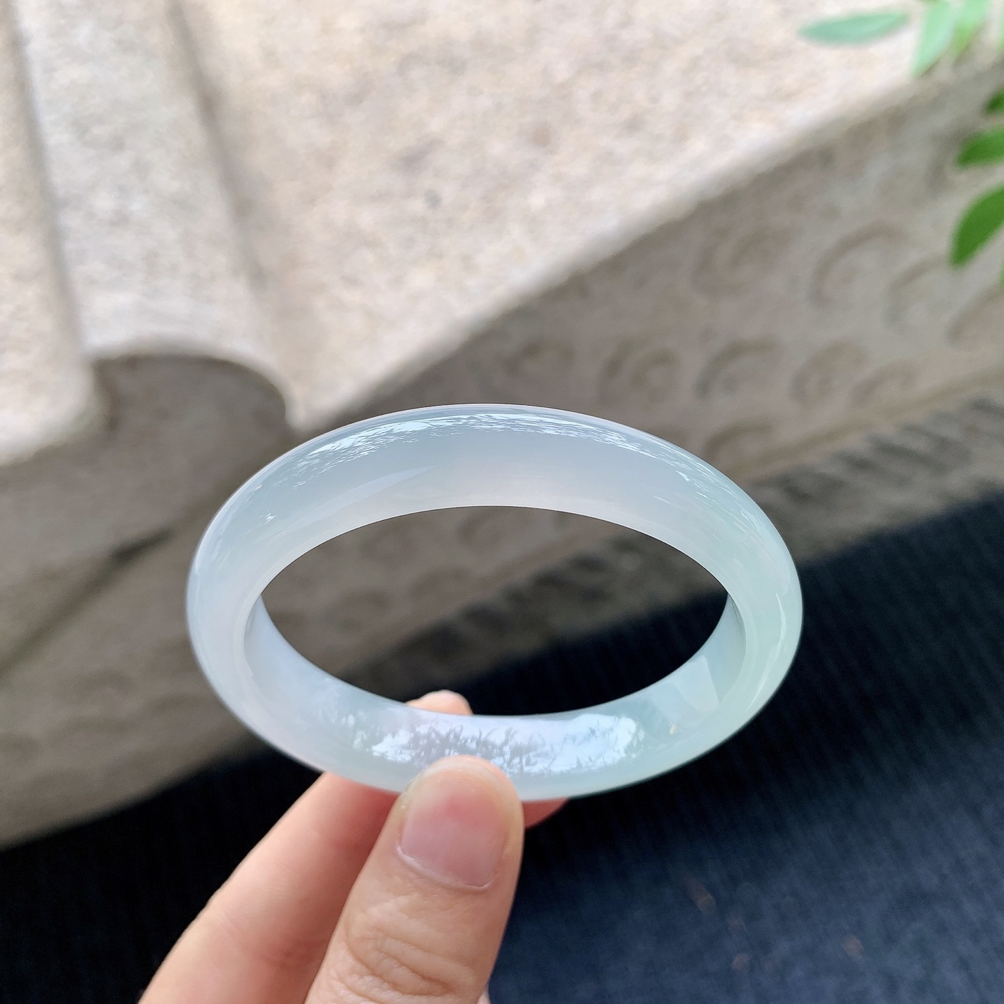 糯冰晴底，水润，种老，细腻，无裂