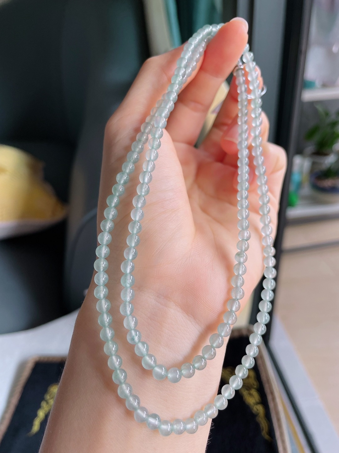 ️，缅甸天然翡翠A货老坑，冰种珠链，尺寸：4mm152颗。-2093