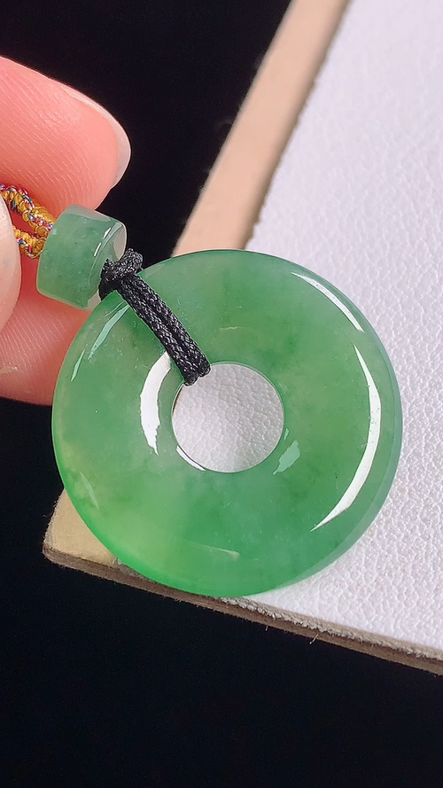 ️冰晴平安圈，无裂，尺寸:23.0-2.8mm