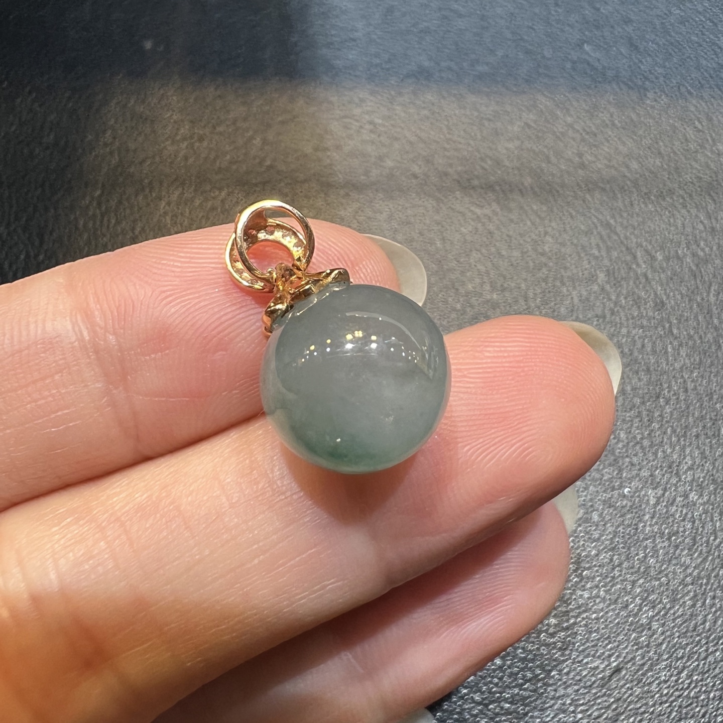 18k金钻石镶嵌冰飘蓝花翡翠圆珠子吊坠天然缅甸A货