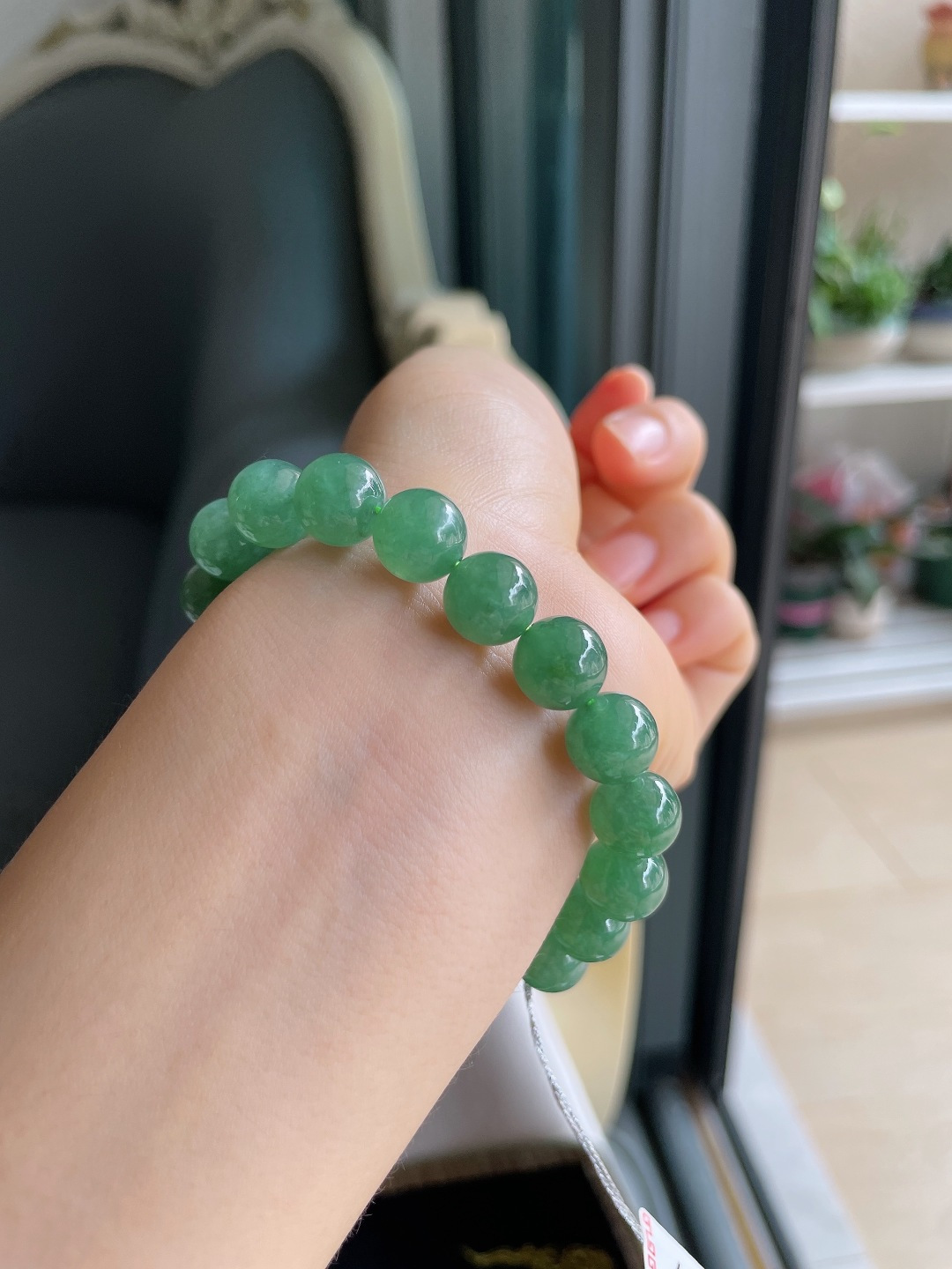 ️，缅甸天然翡翠A货，冰满绿油绿手串，尺寸：10mm。【编4509】