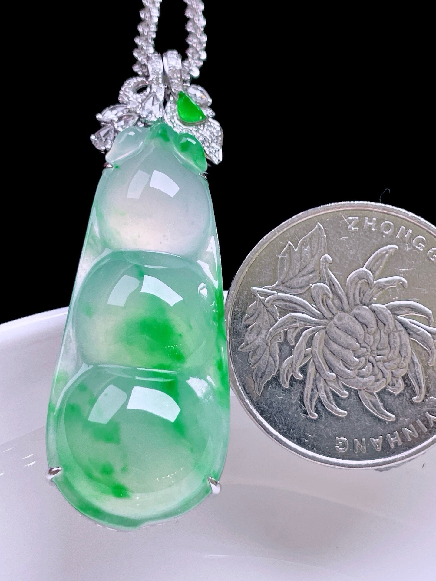 ️ 冰种绿花福豆 花色灵动，种老起光，18k金镶嵌 整体：46.2 裸石：37/15.8/6.8
