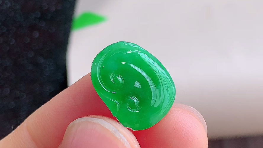 ️ 如意，尺寸15.4-12.6-2.4mm，包A附证书
