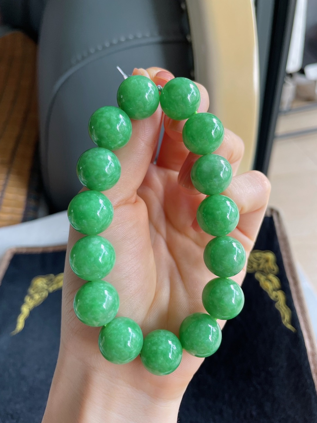️，缅甸天然翡翠A货，满绿手串，大颗粒，尺寸：14.2mm。-695