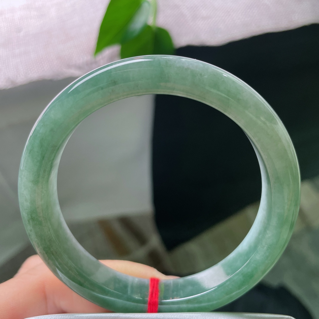 58.2/11.6/9.2，油青正圈，无裂，色泽浓匀温润，自带深山幽潭般清冷厚重的氛围感，风格沉稳大