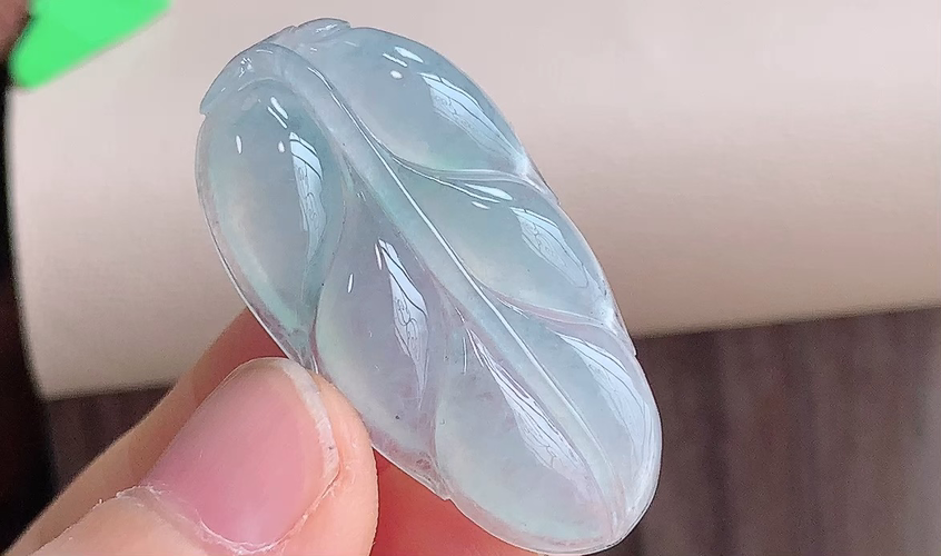 ️ 叶子，尺寸35.8-19.3-5.1mm，包A附证书