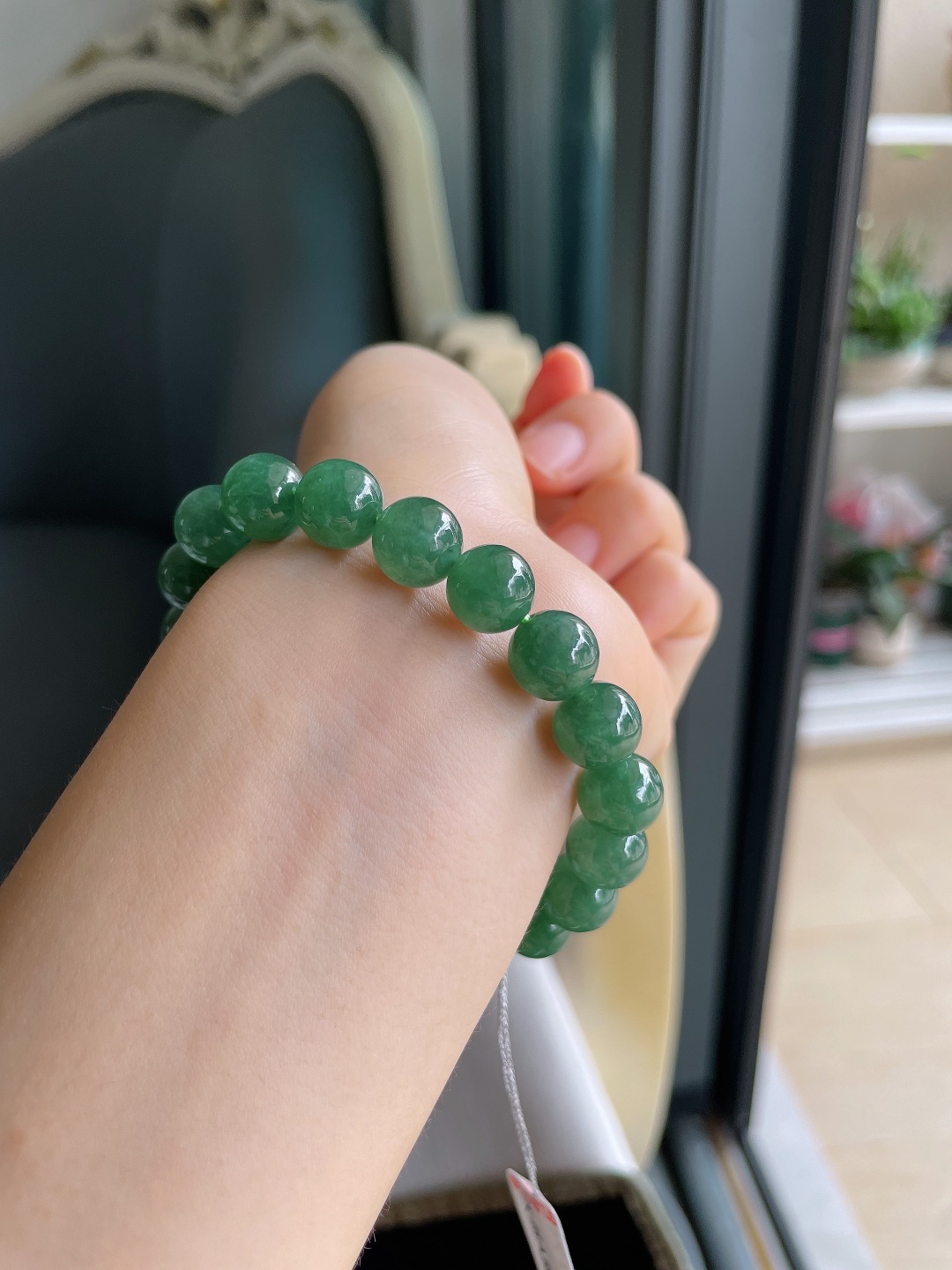 ️，缅甸天然翡翠A货，冰满绿油绿手串，尺寸：9.8mm。【编4498，4499】