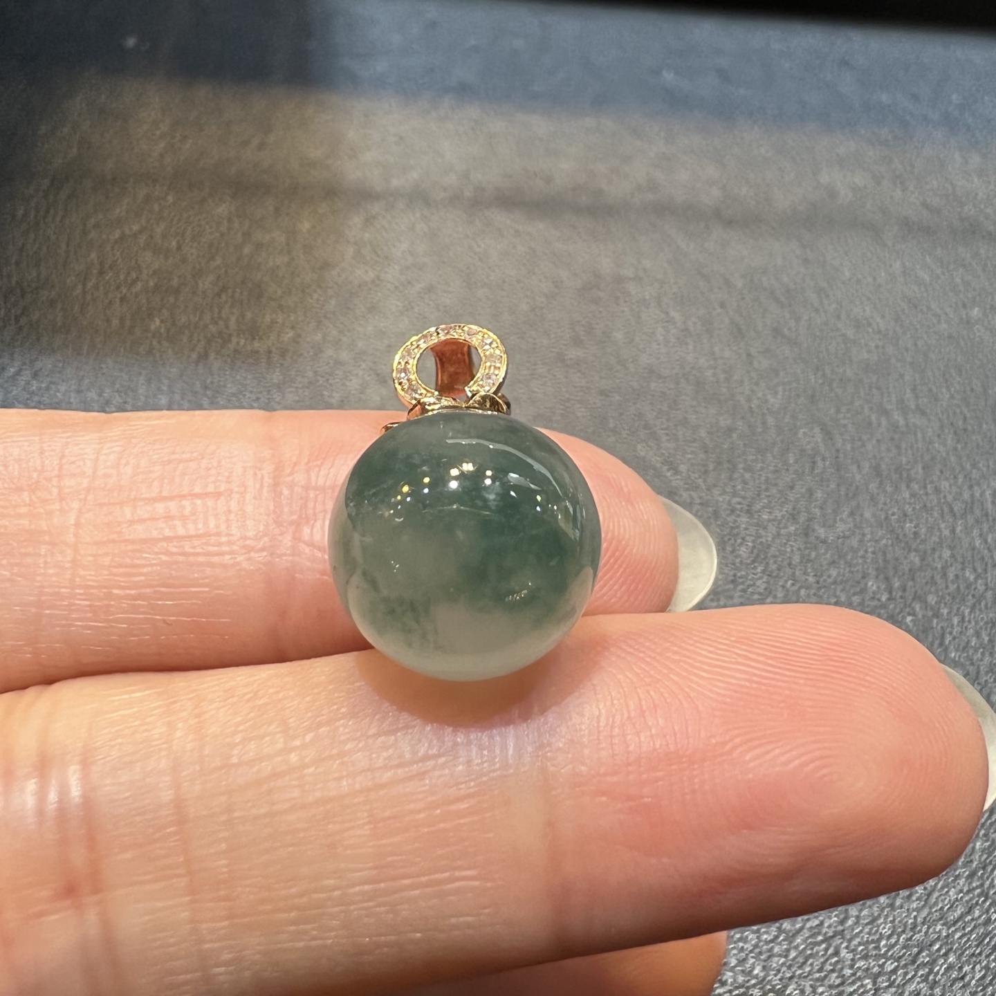 18k金钻石镶嵌冰飘蓝花翡翠圆珠子吊坠天然缅甸A货