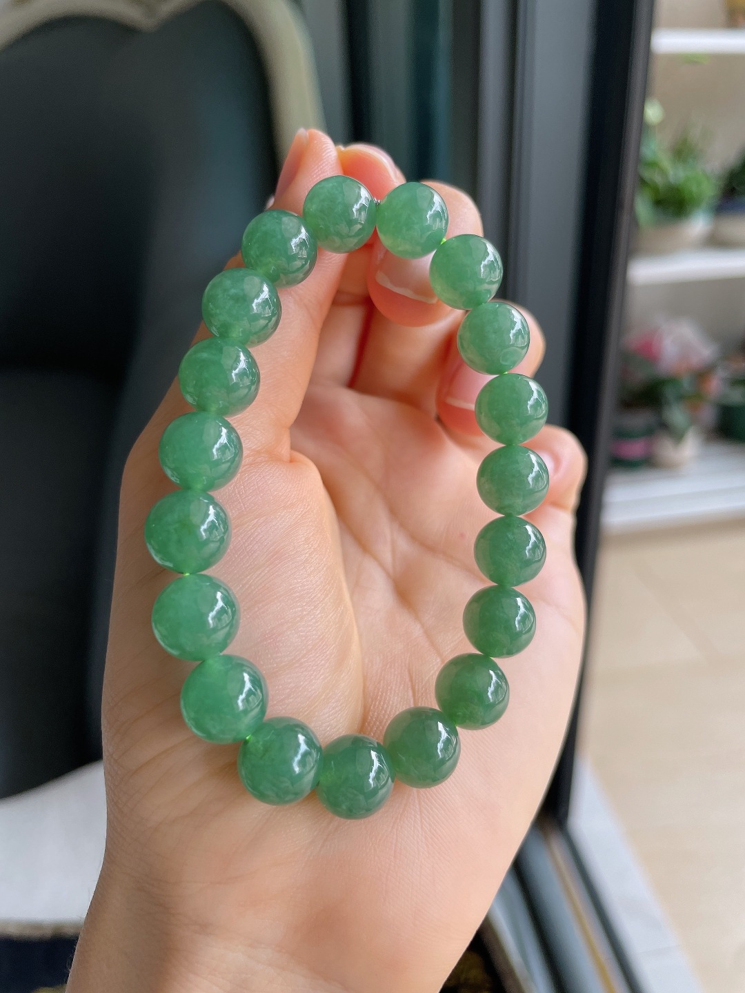 ️，缅甸天然翡翠A货，冰满绿油绿手串，尺寸：10mm。【编4509】