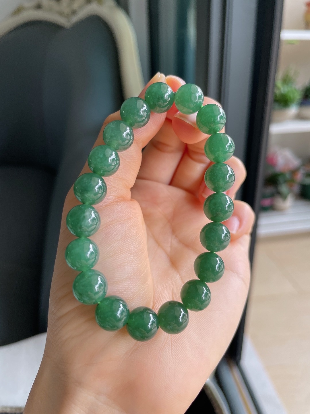 ️，缅甸天然翡翠A货，冰满绿油绿手串，尺寸：9.8mm。【编4498，4499】