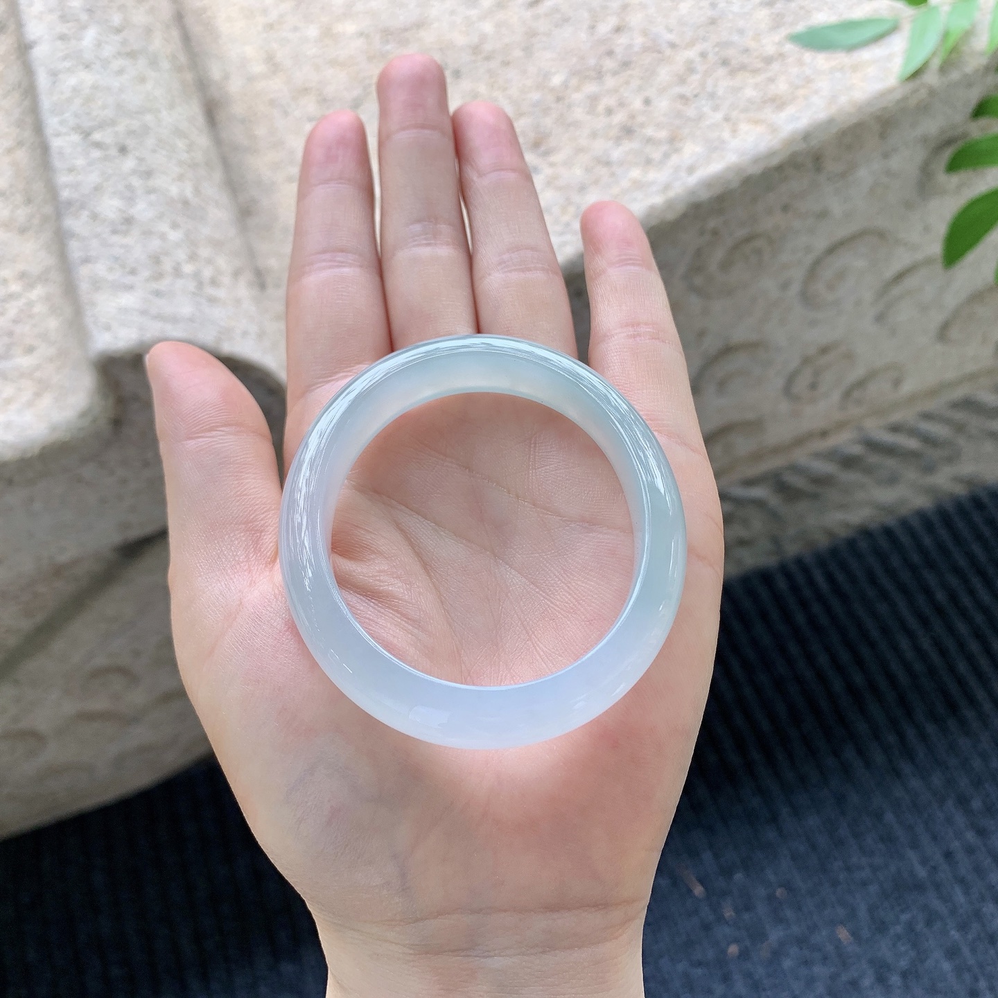 糯冰晴底，水润，种老，细腻，无裂