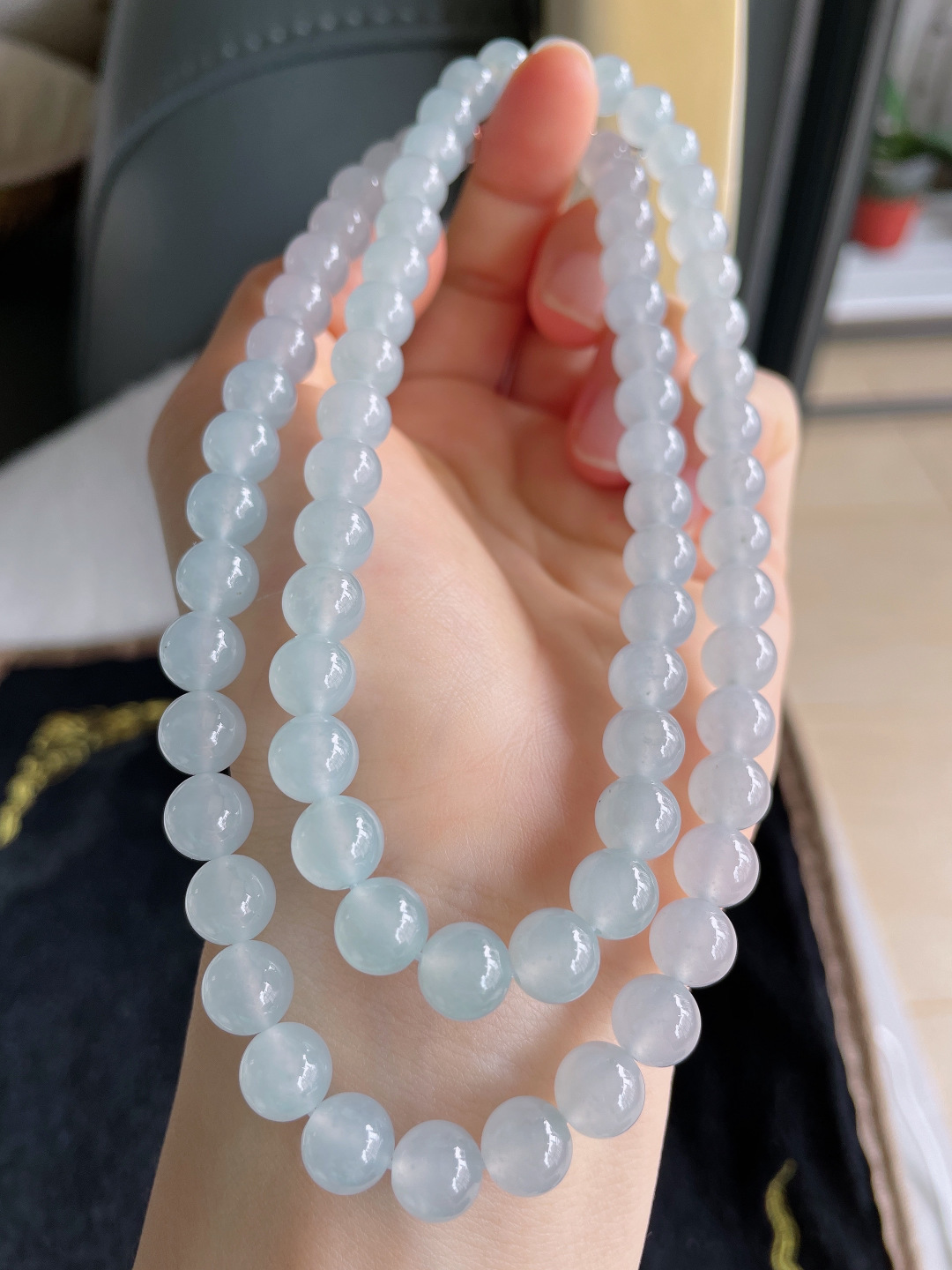 ️，缅甸天然翡翠A货，冰种白冰珠链，尺寸：8.1mm75颗。【编4430】