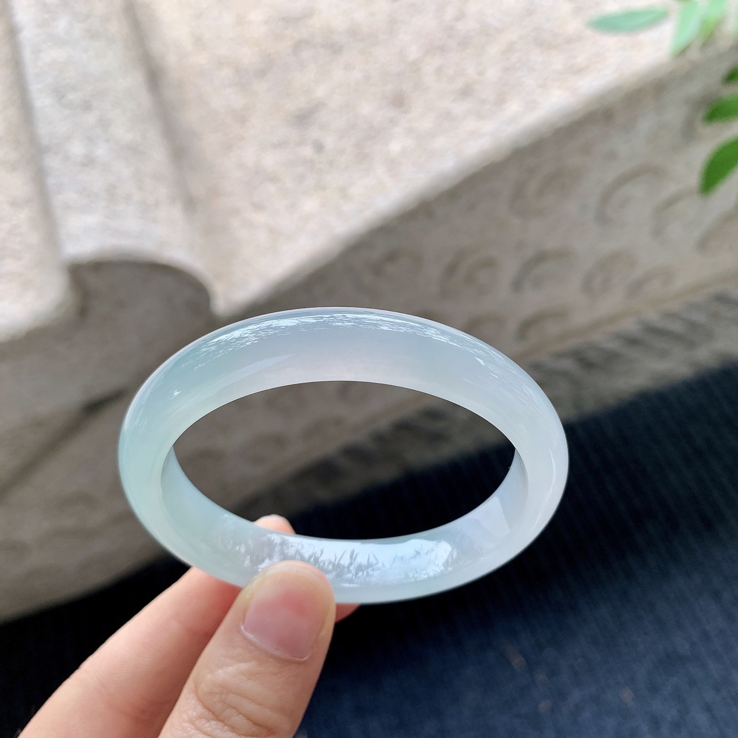 糯冰晴底，水润，种老，细腻，无裂