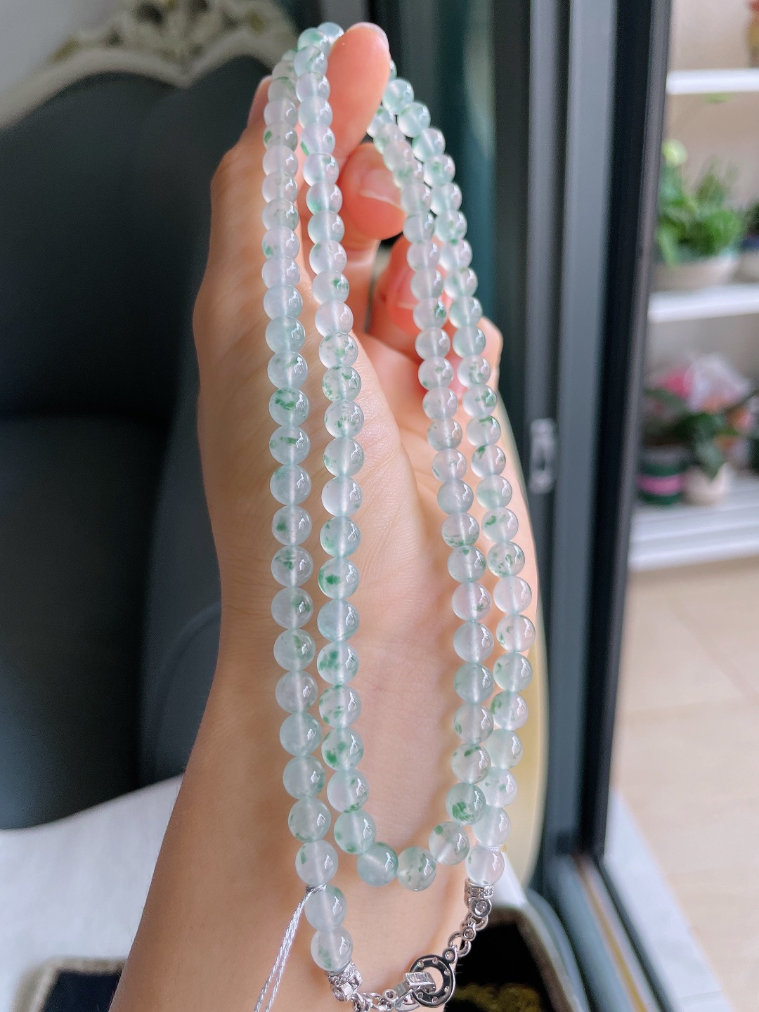 ️，缅甸天然翡翠A货，冰种飘花珠链，尺寸：6mm108颗。【编4514】