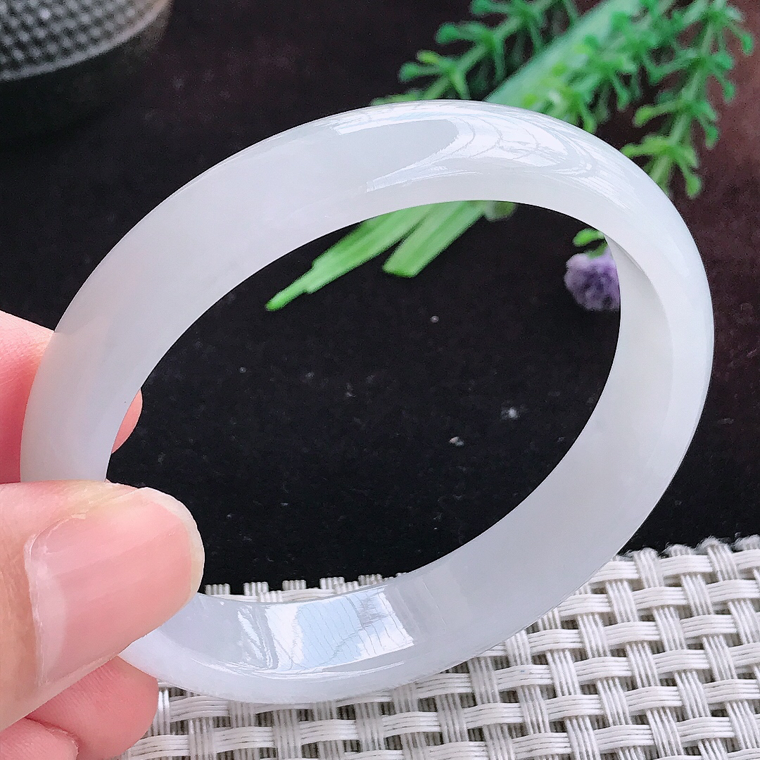 实拍A货翡翠54/48.5/12.3/6.5老坑冰纯白月光贵妃手镯宽边玉镯平安镯百搭