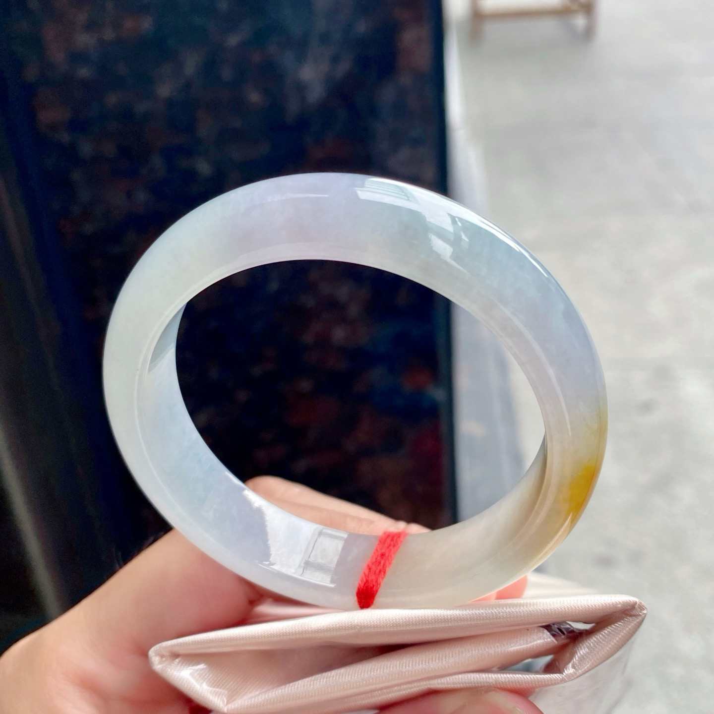 圈口57-13.6-8.2     【冰种飘黄翡正圈手镯】圈口56  57可戴  质地细腻   种水好