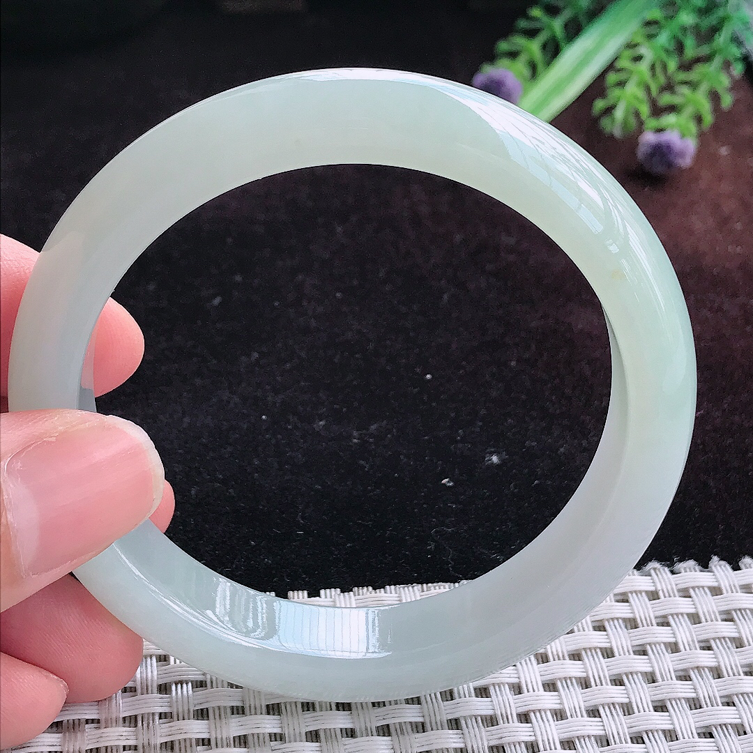 实拍A货翡翠57.8/12.5/8.2老坑冰纯起胶冰晴手镯宽边玉镯平安镯百搭