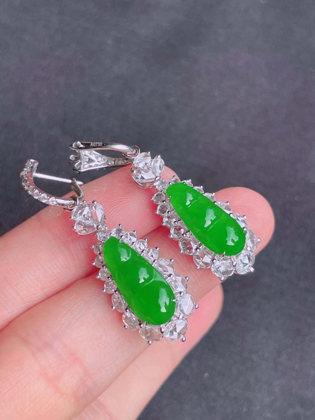 ️高冰绿福豆耳坠，晶莹剔透，新颖时尚，品相，16.5-7-4