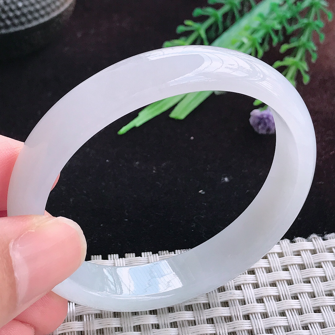 实拍A货翡翠54/48.5/12.3/6.5老坑冰纯白月光贵妃手镯宽边玉镯平安镯百搭