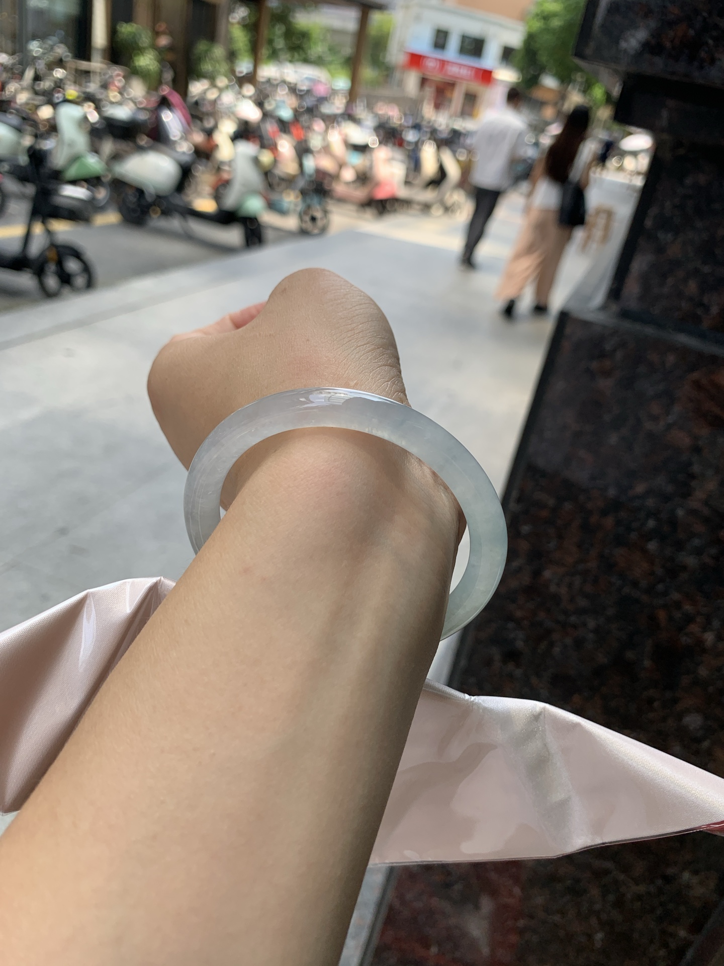 冰飘花圆条，打灯纹裂，底妆冰透胶润，飘花灵动飘逸，古典优雅又秀气