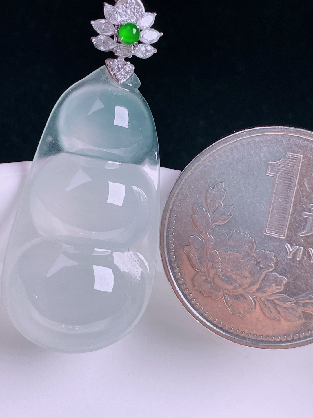 白冰福豆，老种起光，细底通透，尺寸：39裸石31.5/16.8/6.2mm0808