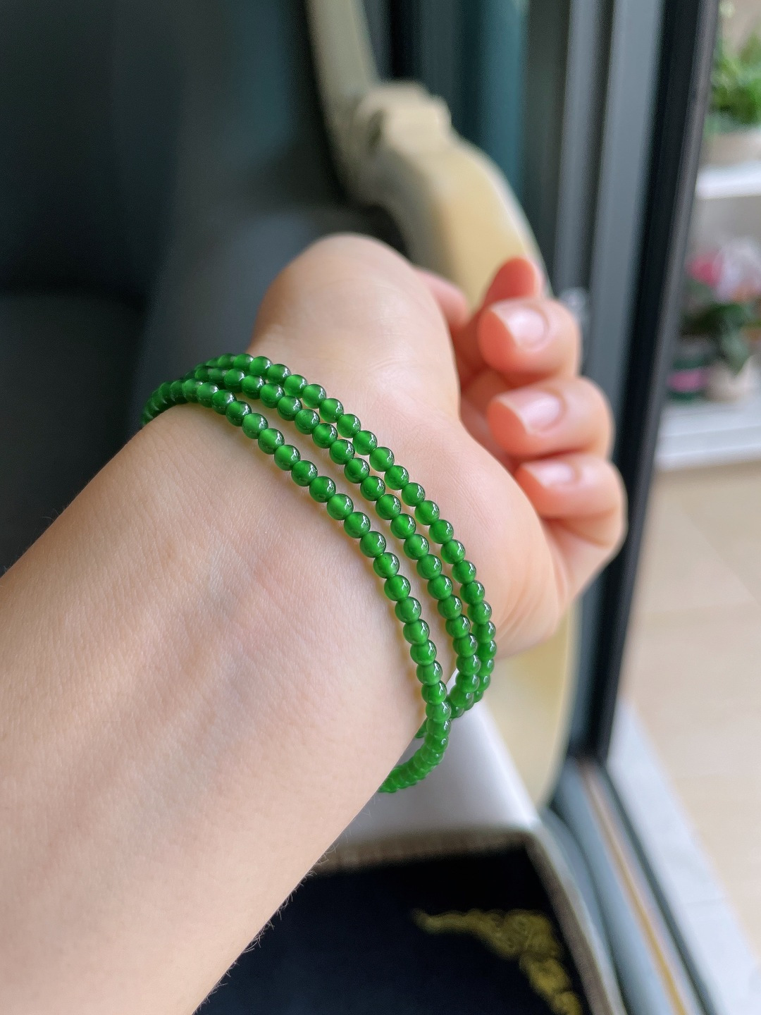 天然翡翠A货，冰满绿小米珠珠链，尺寸：3mm。【编4519，4520，4521】