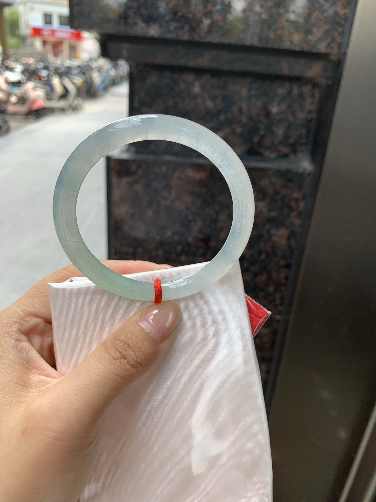 冰飘花圆条，打灯纹裂，底妆冰透胶润，飘花灵动飘逸，古典优雅又秀气