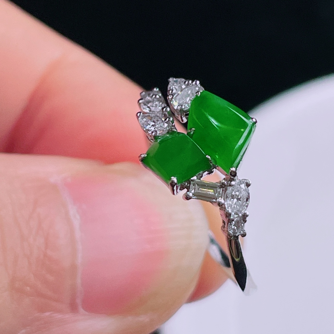 ️冰绿戒指，老种起光，细底通透，尺寸：裸石7.3/4.8/2.3mm0808