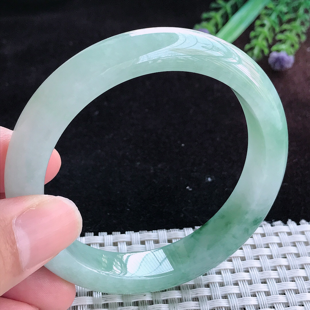 实拍A货翡翠57/12.1/8.5老坑冰润起胶冰飘花手镯宽边玉镯平安镯百搭