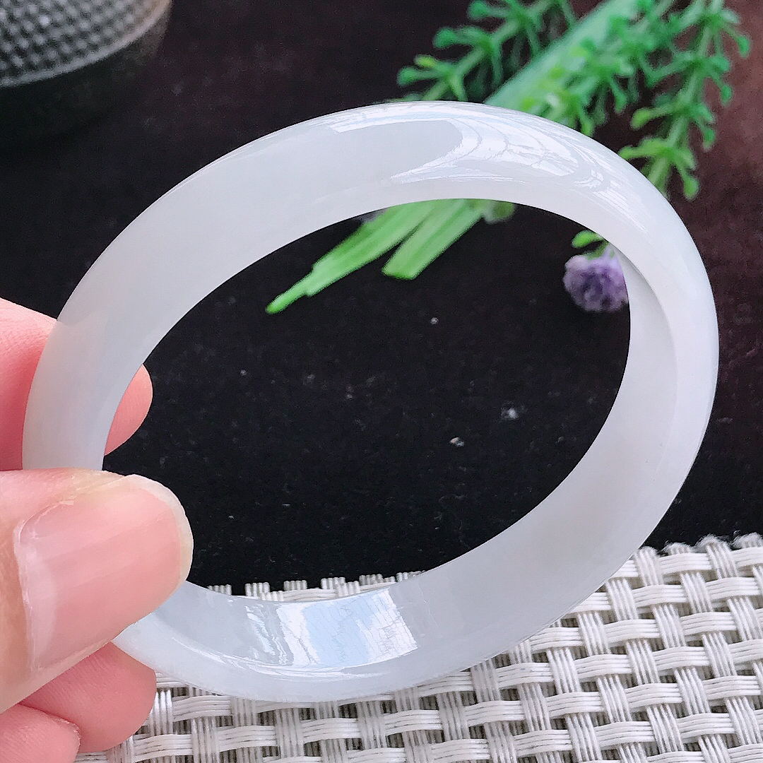 实拍A货翡翠54/48.5/12.3/6.5老坑冰纯白月光贵妃手镯宽边玉镯平安镯百搭