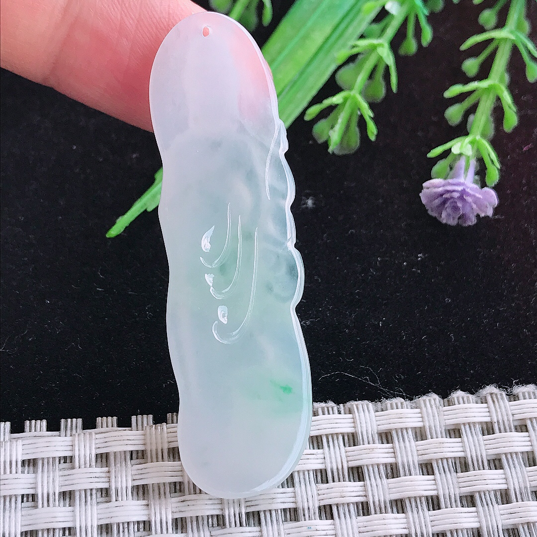 实拍A货翡翠54/15.8/4.6老坑秀气冰润飘绿站观音吊坠翡翠玉挂件