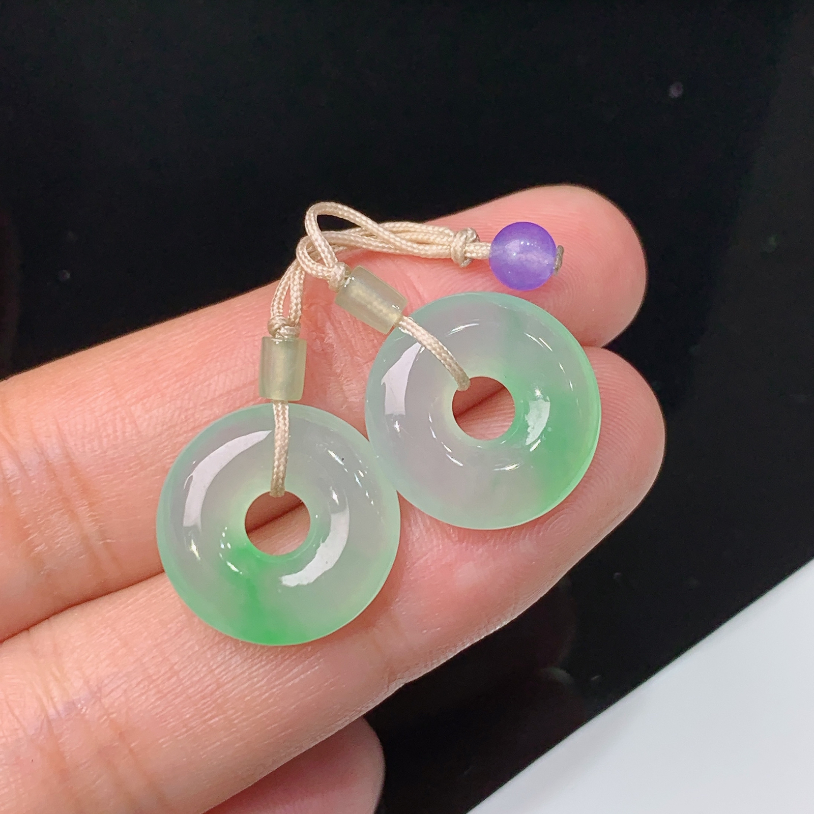 冰飘绿甜甜圈一对，镶嵌佳品，冰润细腻，种水足，001 尺寸15*3.4