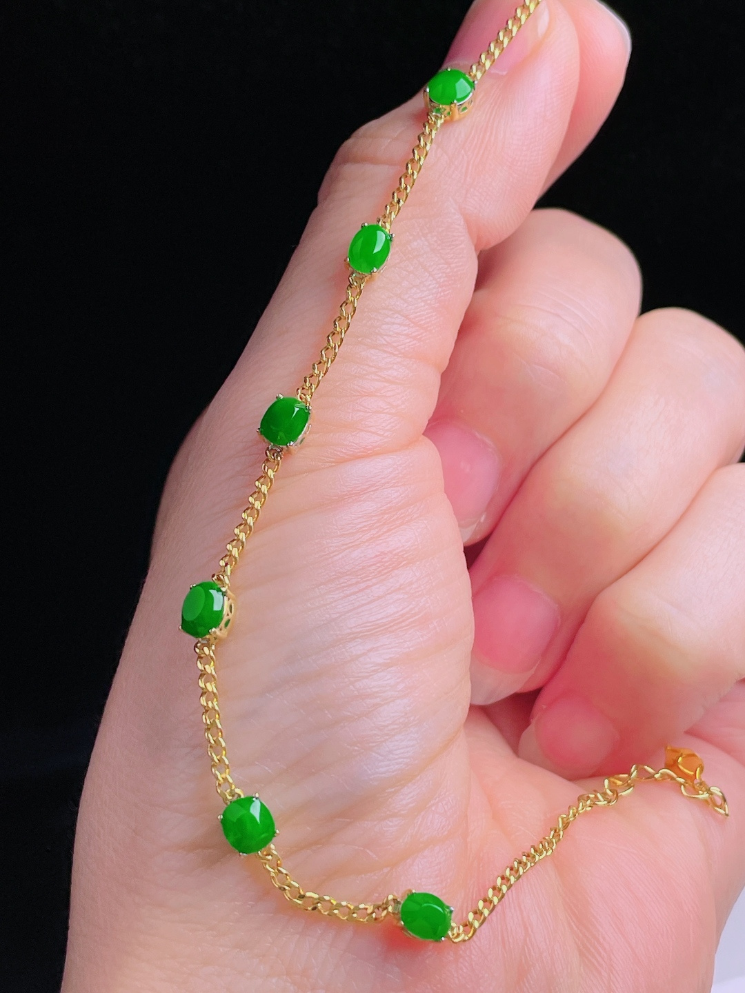 ️辣绿手链，老种起光，细底通透，尺寸：裸石5.4/4.3/3mm0808