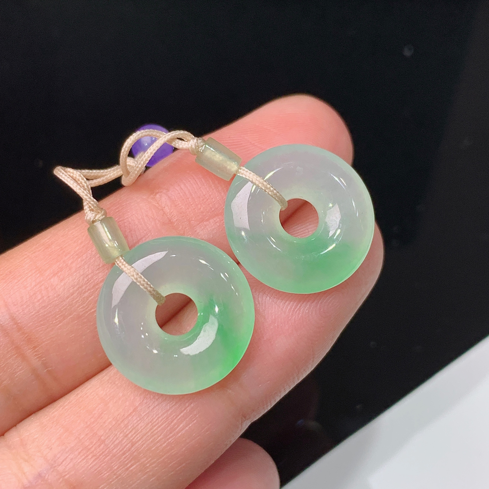 冰飘绿甜甜圈一对，镶嵌佳品，冰润细腻，种水足，001 尺寸15*3.4