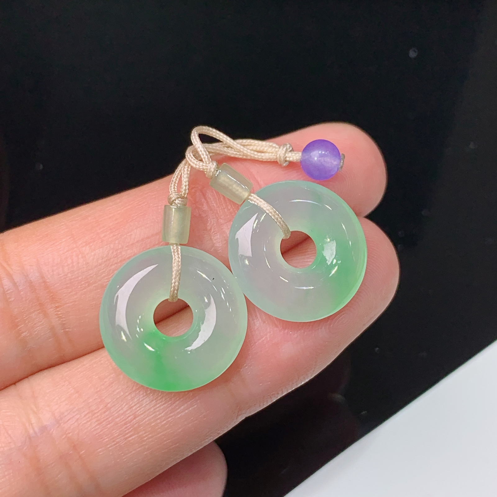 冰飘绿甜甜圈一对，镶嵌佳品，冰润细腻，种水足，001 尺寸15*3.4