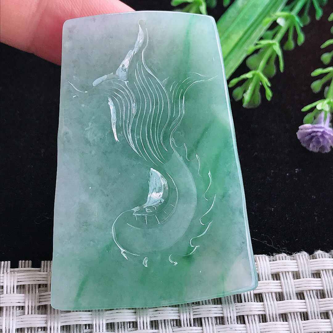 实拍A货翡翠55/39/6老坑冰润起胶满色龙牌吊坠翡翠玉挂件