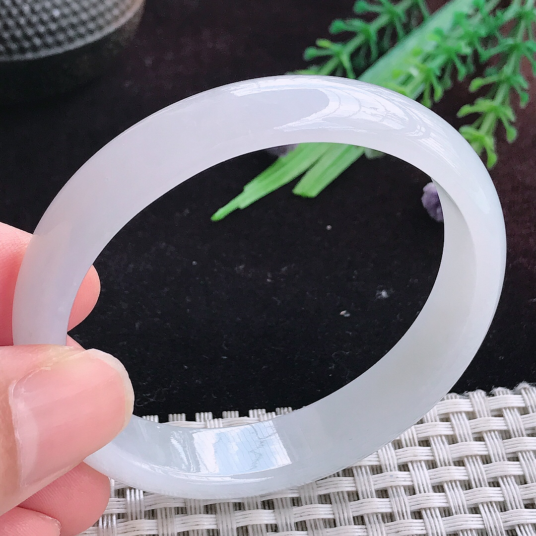 实拍A货翡翠54/48.5/12.3/6.5老坑冰纯白月光贵妃手镯宽边玉镯平安镯百搭