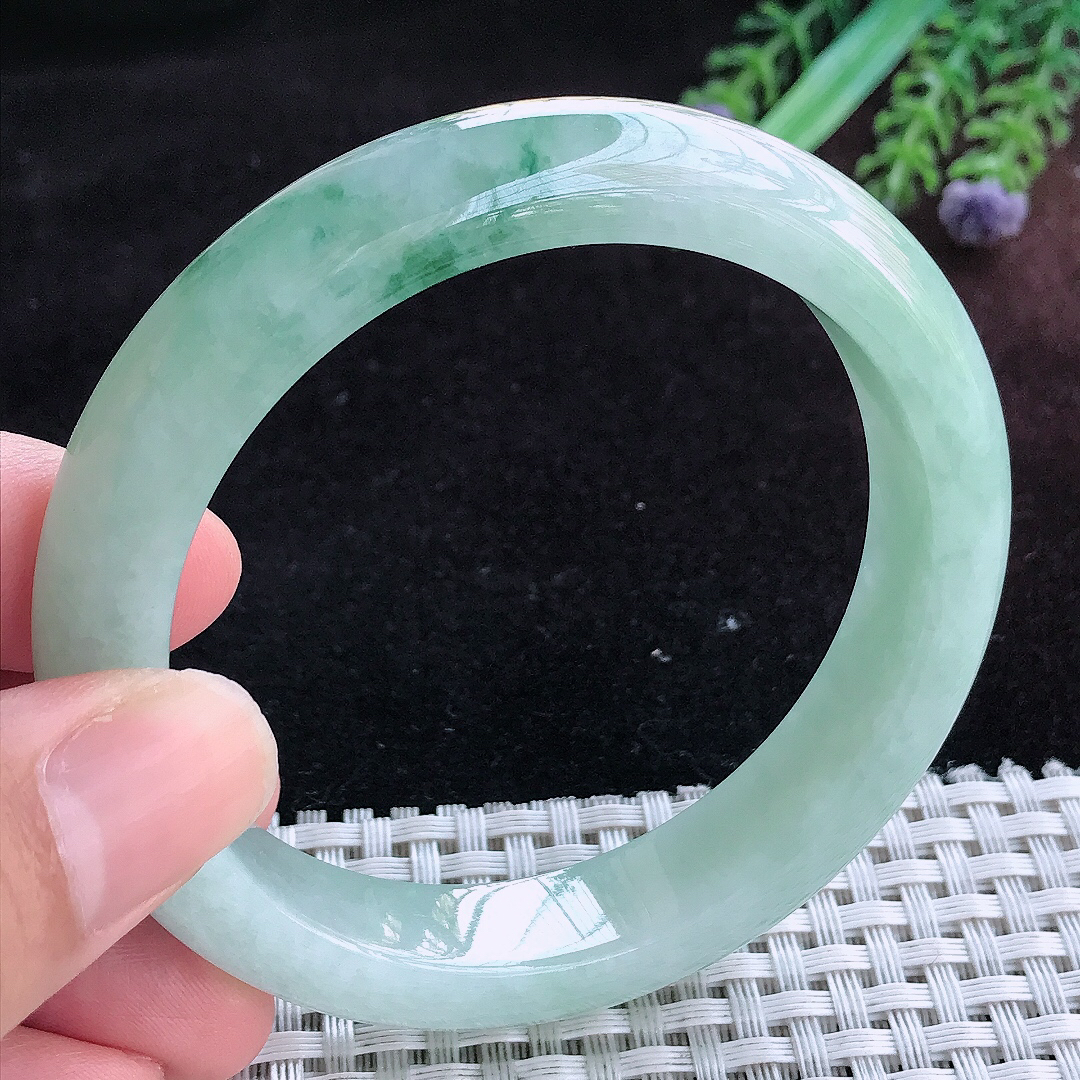 实拍A货翡翠57/12.1/8.5老坑冰润起胶冰飘花手镯宽边玉镯平安镯百搭