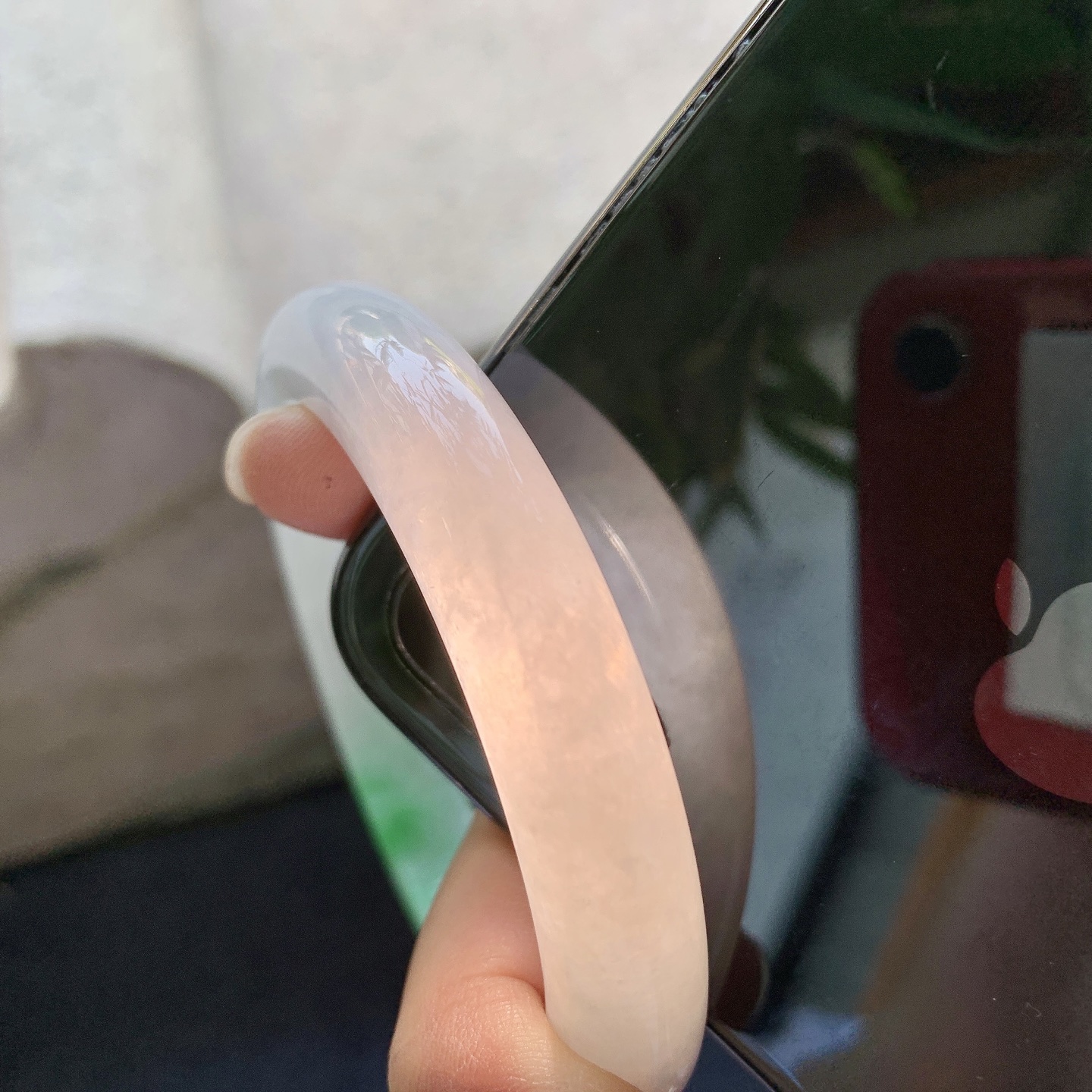 正圈55 56，圈口56.6/10.2/8.6，编码AD080910，描述细糯飘绿，水润，种老，细腻，打灯有棉线