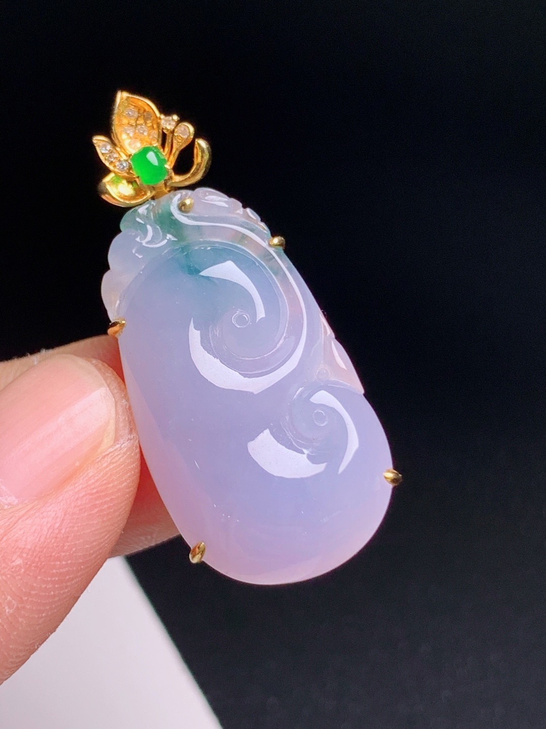 冰粉紫如意吊坠，紫润带翠，胶感饱满，顺心如意