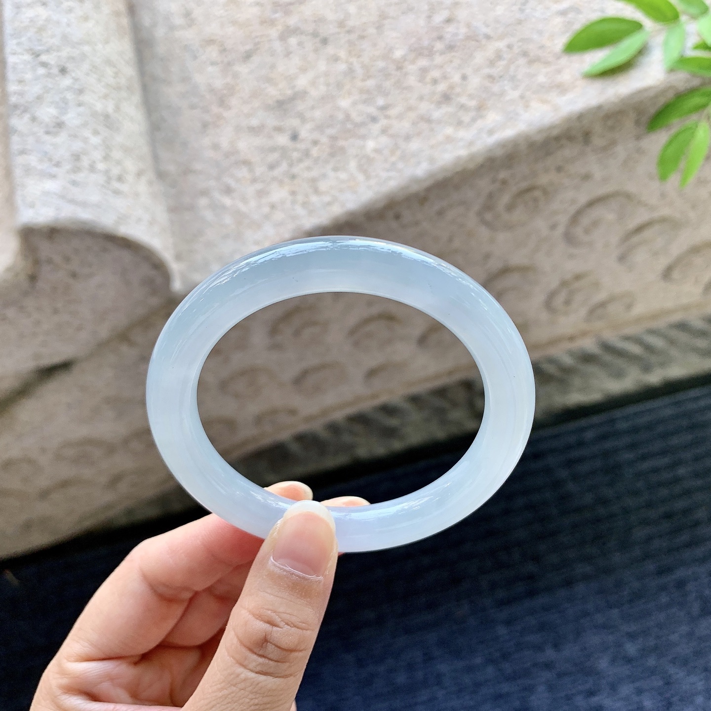 圆条54 55，圈口55/9/9，编码AD080904，糯冰紫底，水润，种老，细腻，无裂