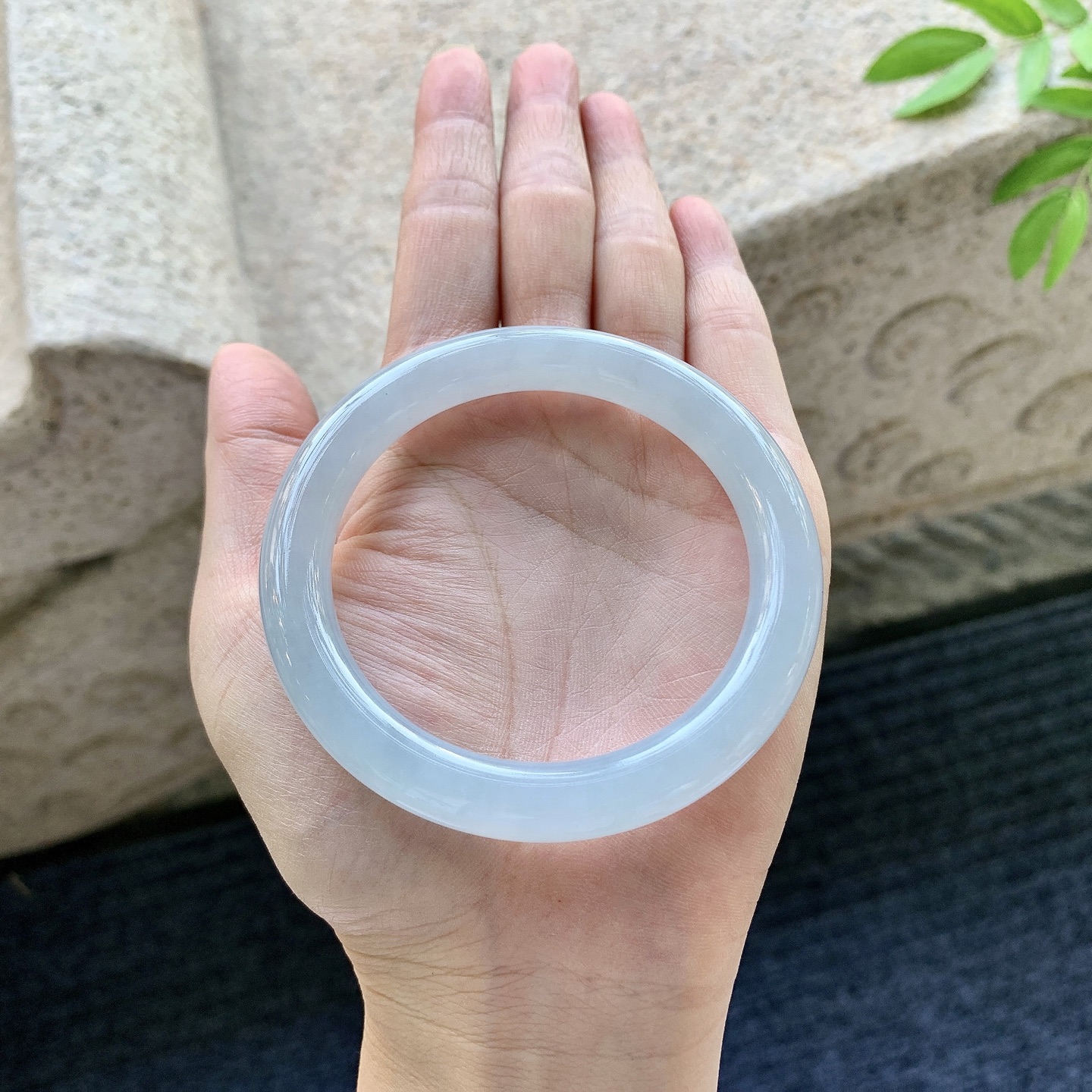 圆条54 55，圈口55/9/9，编码AD080904，糯冰紫底，水润，种老，细腻，无裂